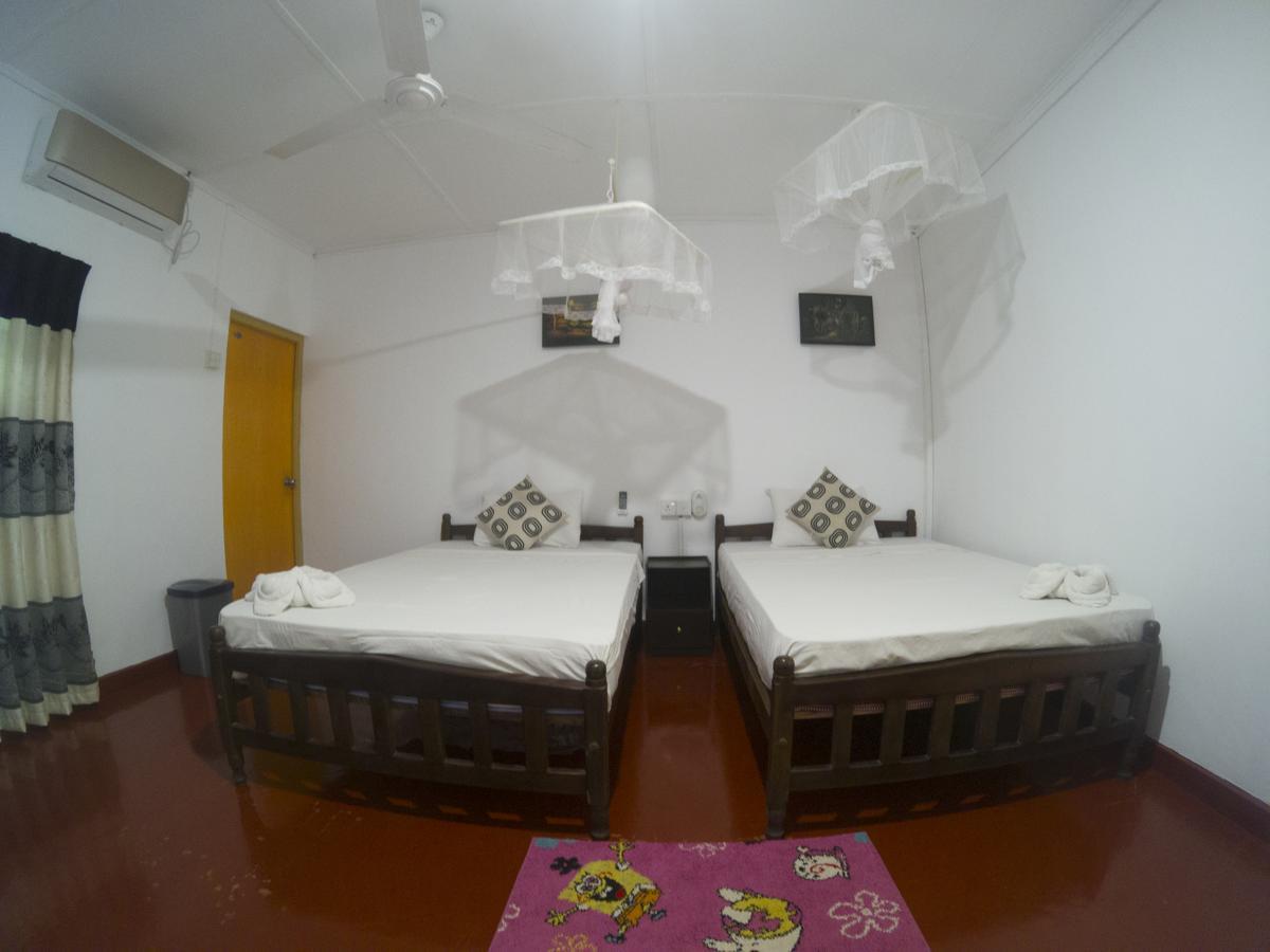 Palitha Homestay Sigirîya Extérieur photo