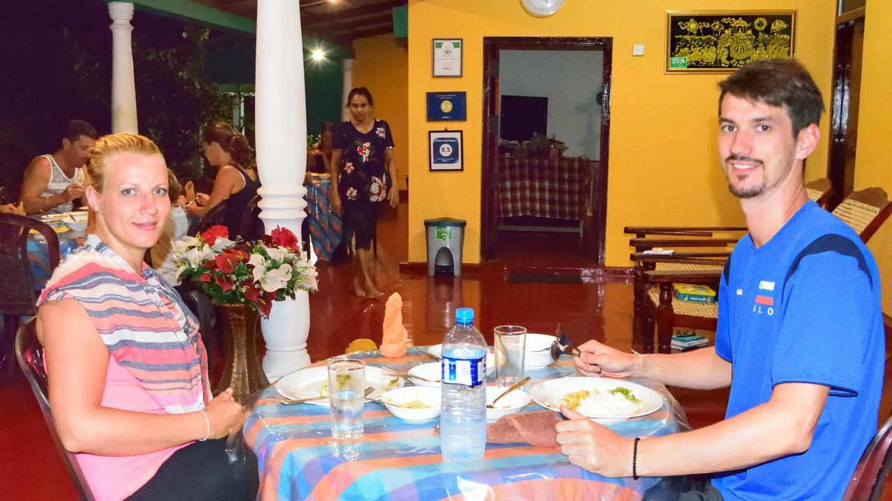 Palitha Homestay Sigirîya Extérieur photo